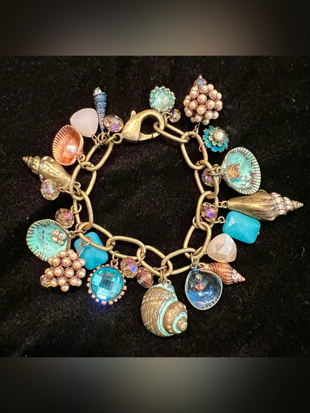 Vintage-Style Ocean-Inspired Charm Bracelet – Turquoise, Pearls & Seashells